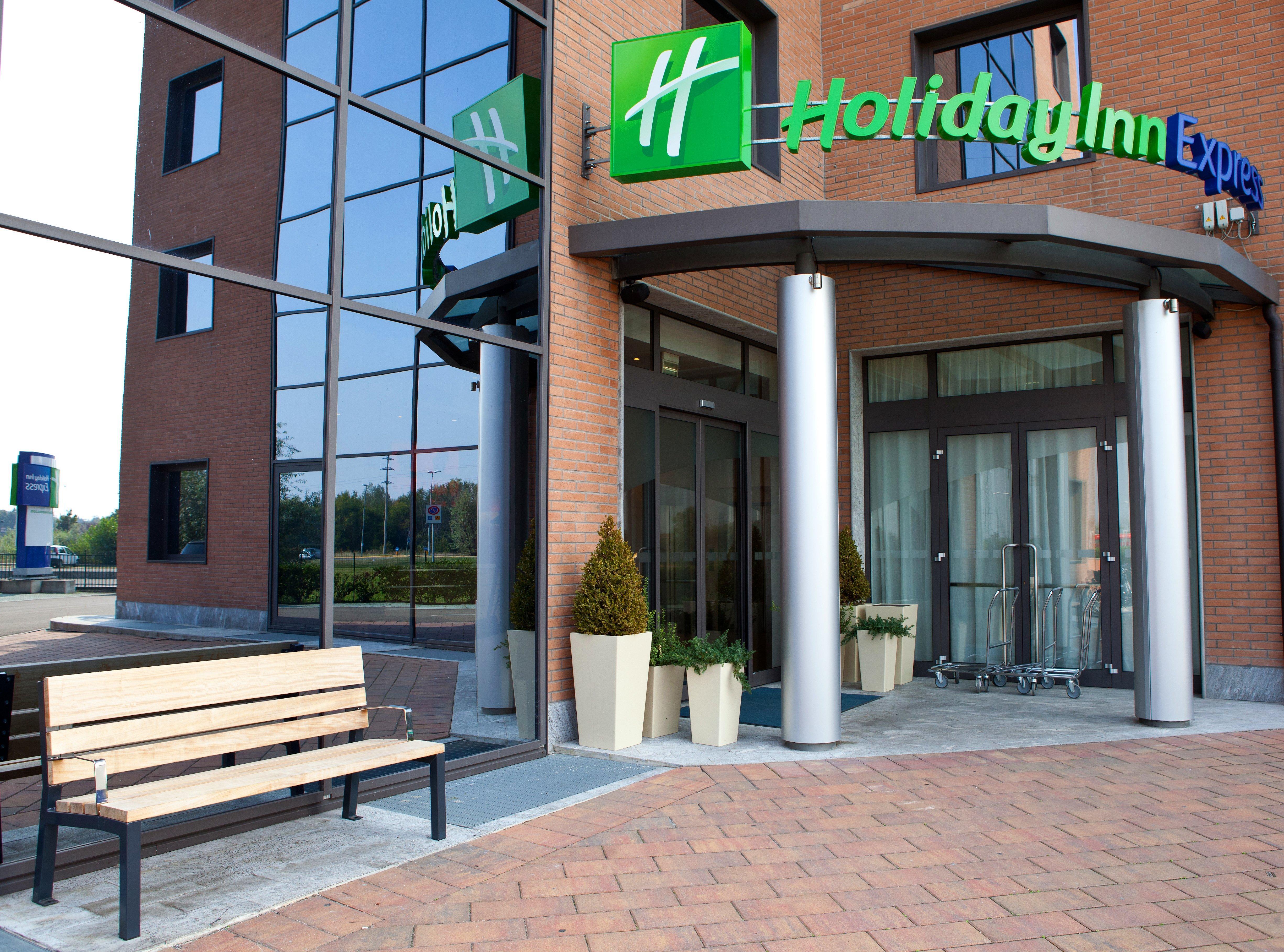 Holiday Inn Express Reggio Emilia By Ihg מראה חיצוני תמונה