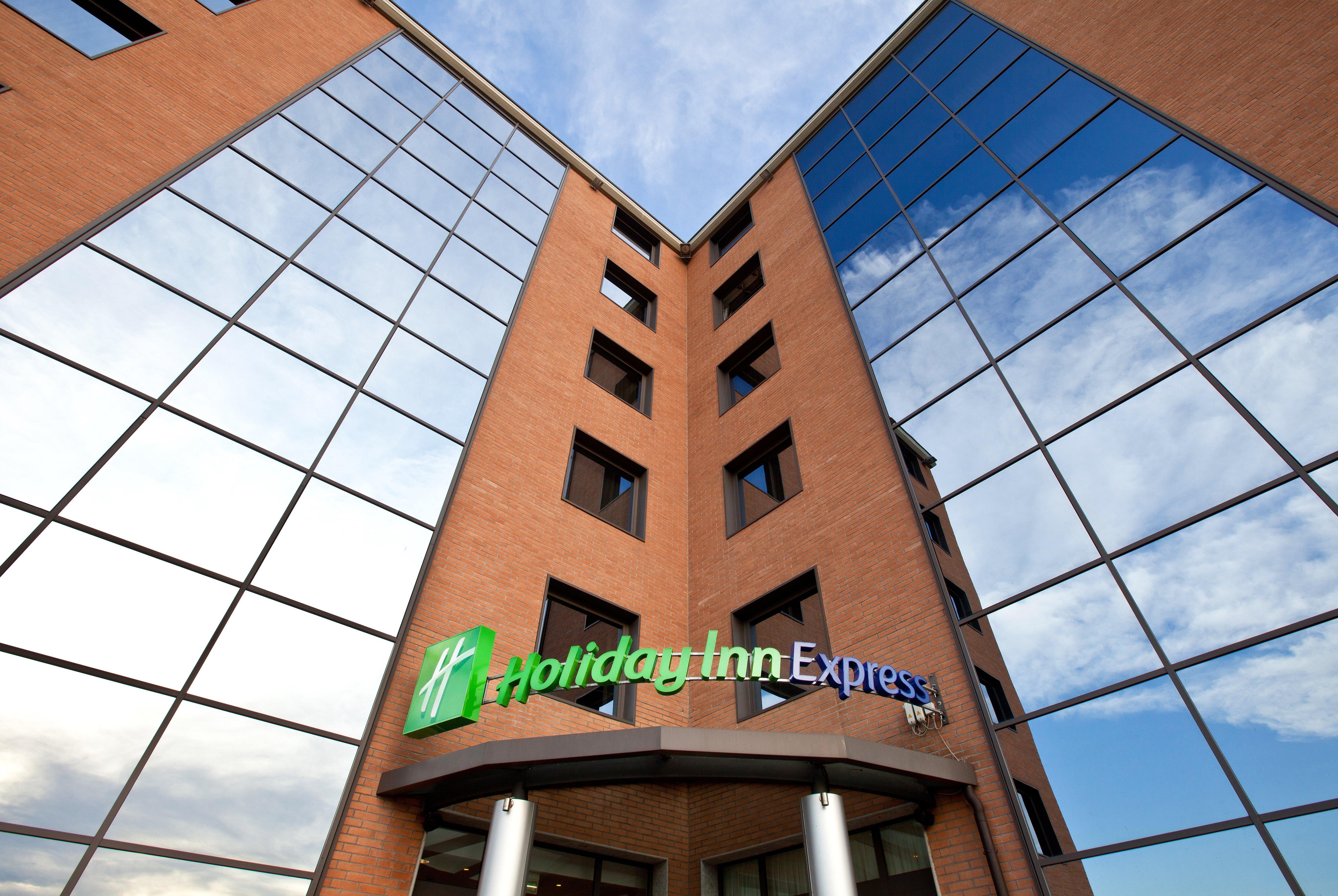 Holiday Inn Express Reggio Emilia By Ihg מראה חיצוני תמונה