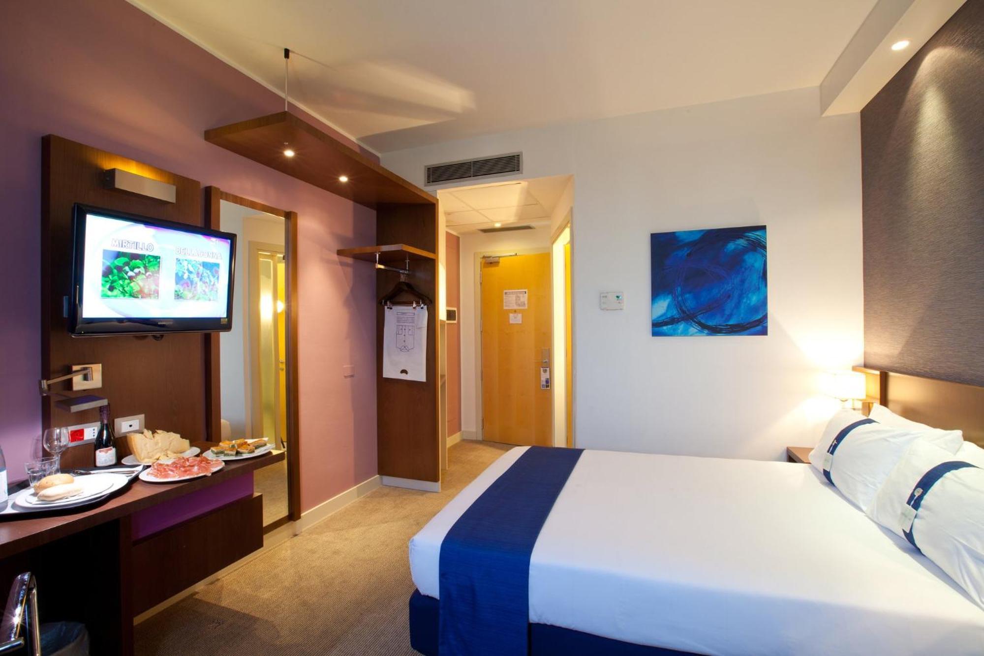 Holiday Inn Express Reggio Emilia By Ihg מראה חיצוני תמונה